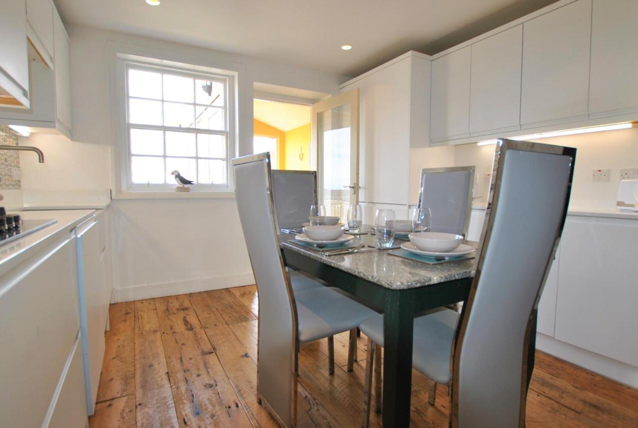 Aqua Vista- Seafront Cottage Cellardyke Анструтер Экстерьер фото